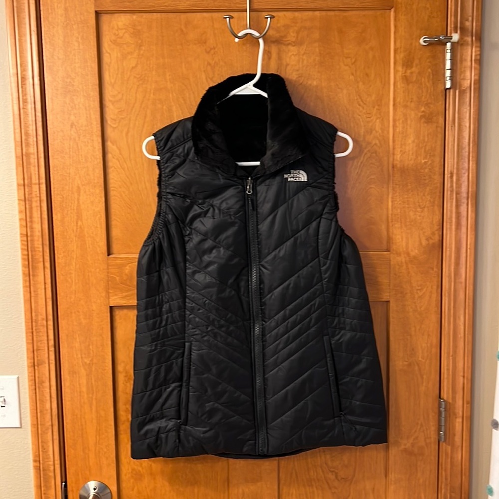 COPY - Womens North Face reversible vest- LG